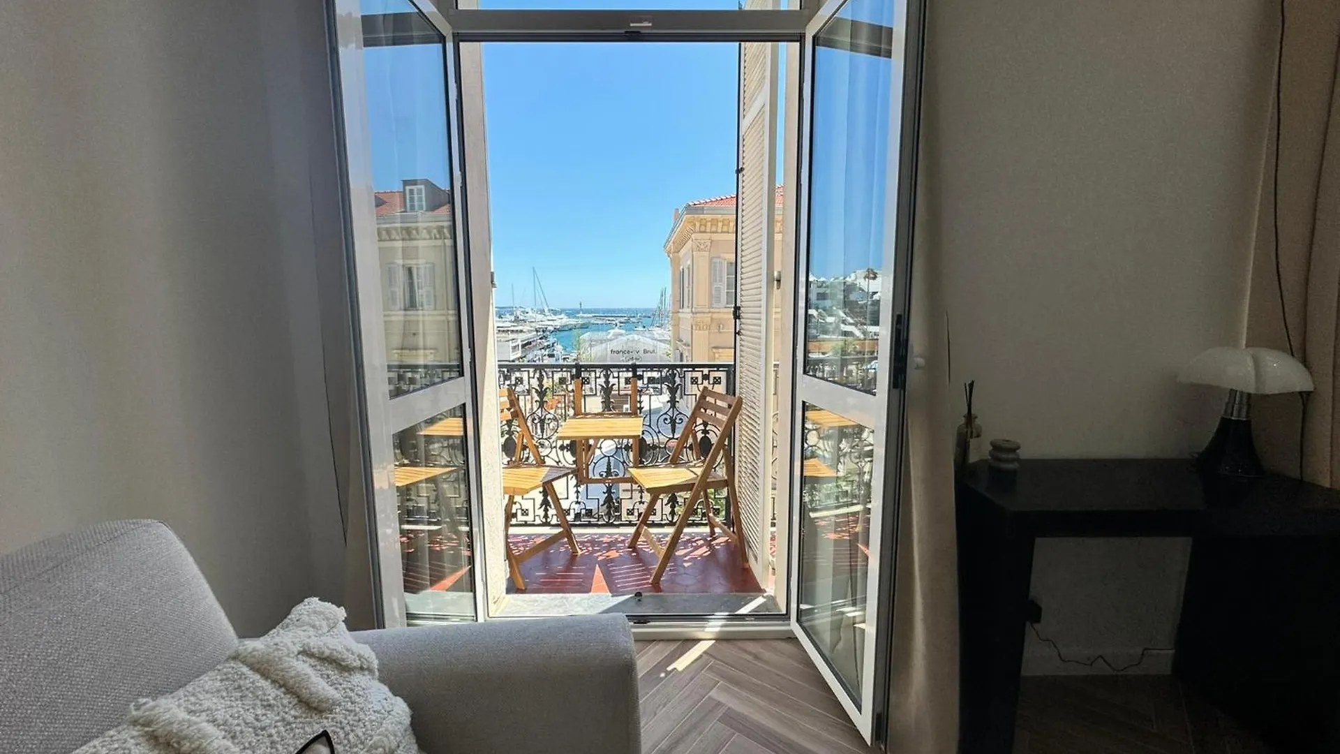 Deluxe Seaview Balcony - 2 Min Palais & Beach Cannes 0*,  France