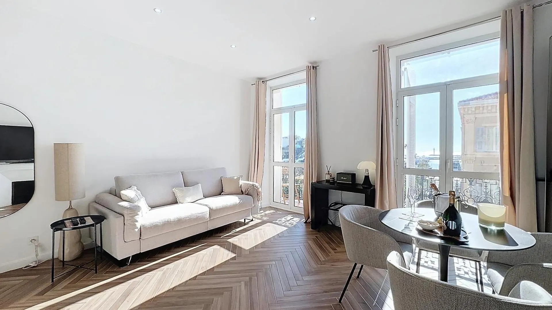 Apartment Deluxe Seaview Balcony - 2 Min Palais & Beach Cannes