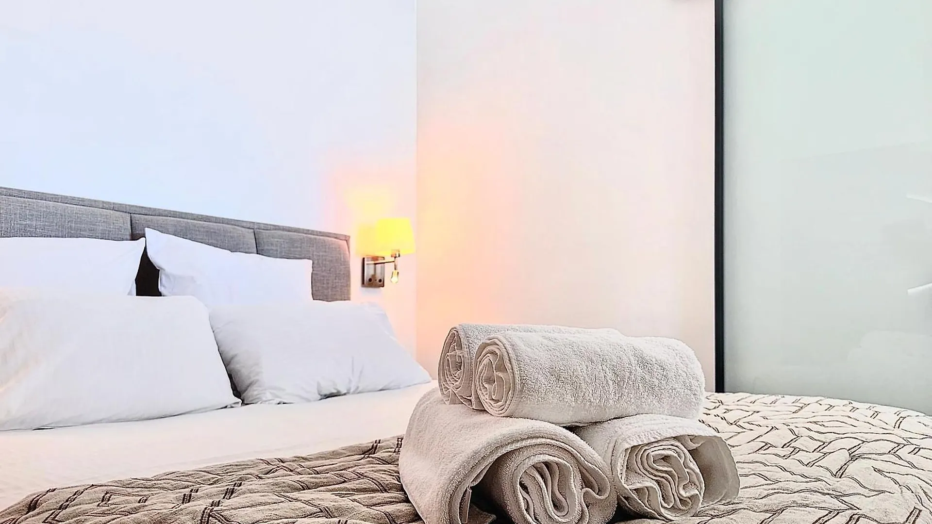 Deluxe Seaview Balcony - 2 Min Palais & Beach Cannes France